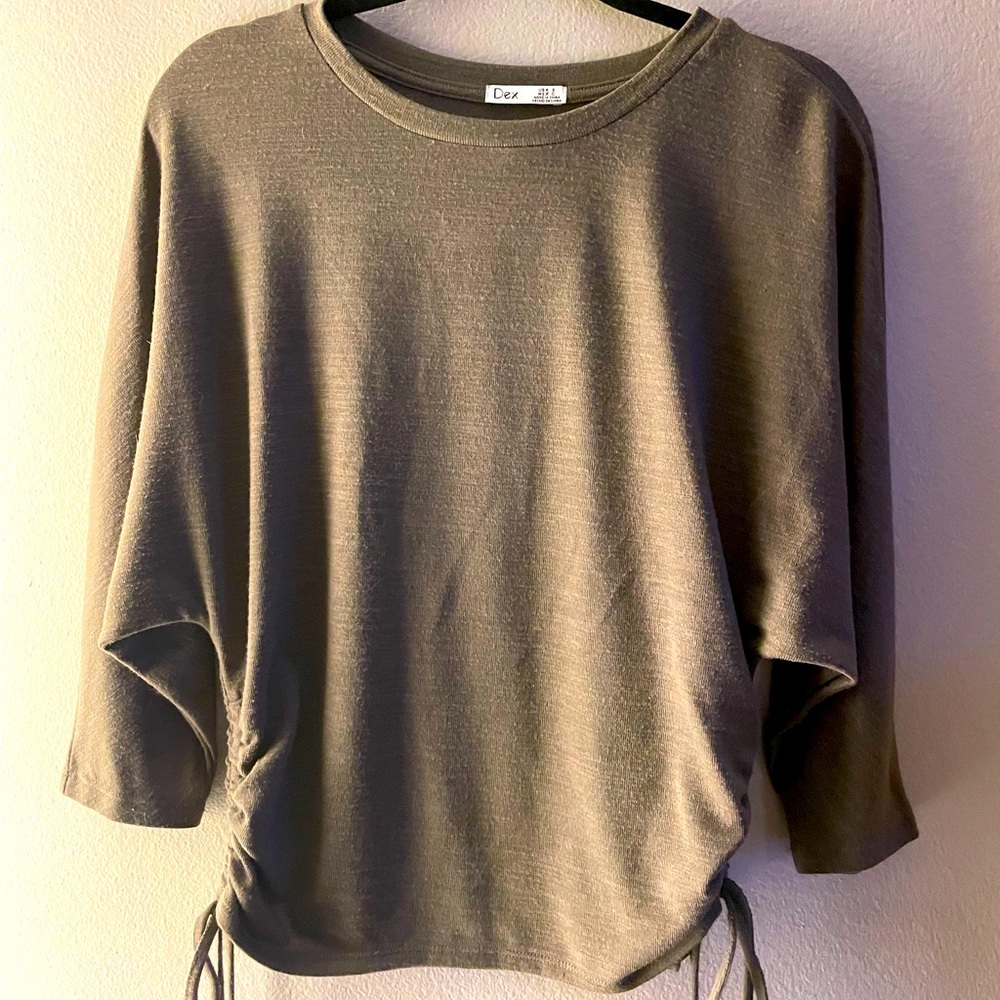 Side drawstring detail